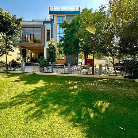 הוילה ורנאסי Kaashi Flora מראה חיצוני תמונה